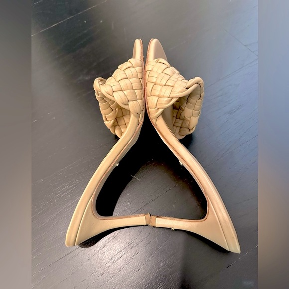 Revolve Raye story heel nude size 7.5 - Picture 6 of 12